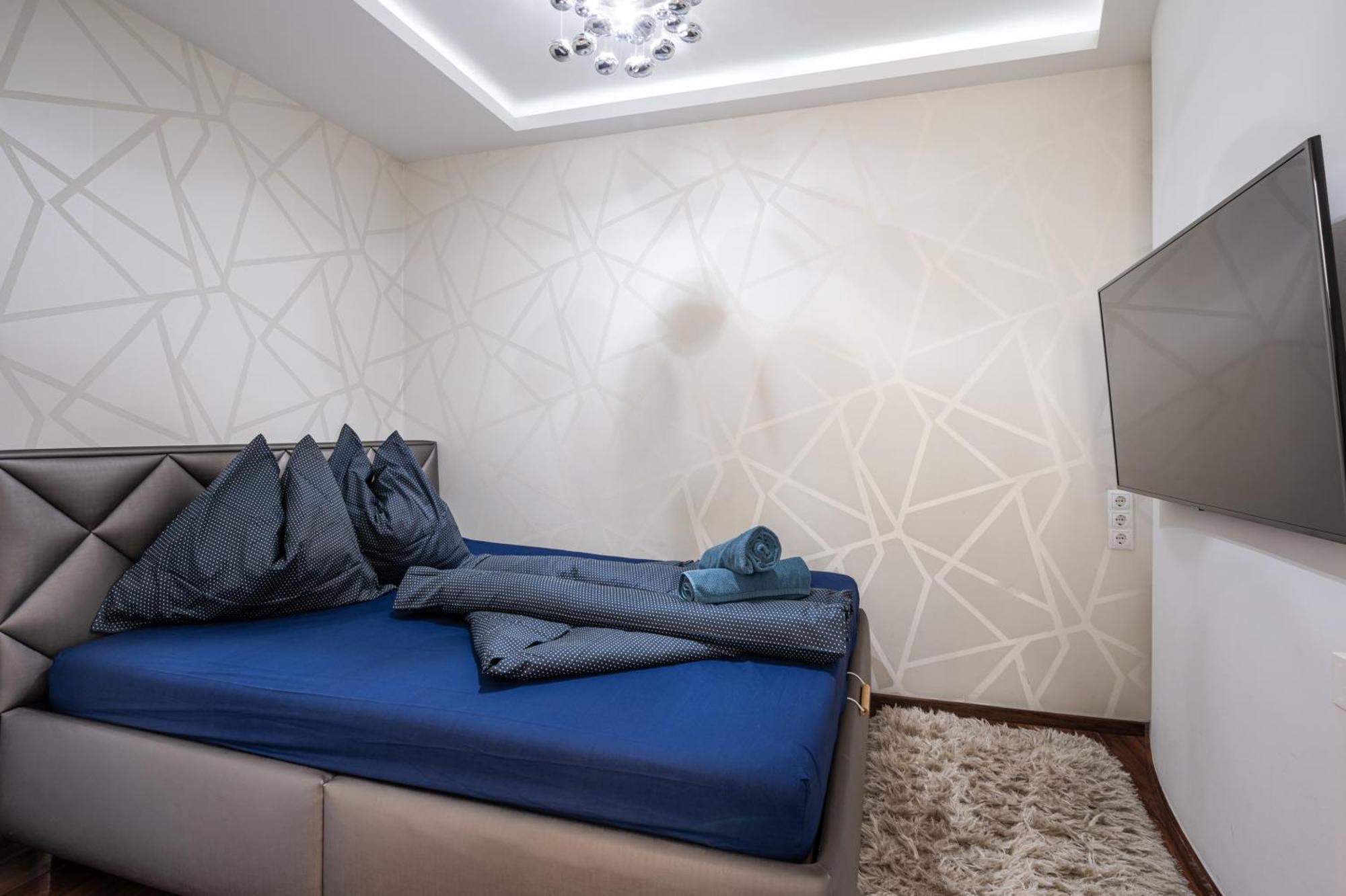 Kiraly 44 Luxury Apartment With Free Parking Boedapest Buitenkant foto