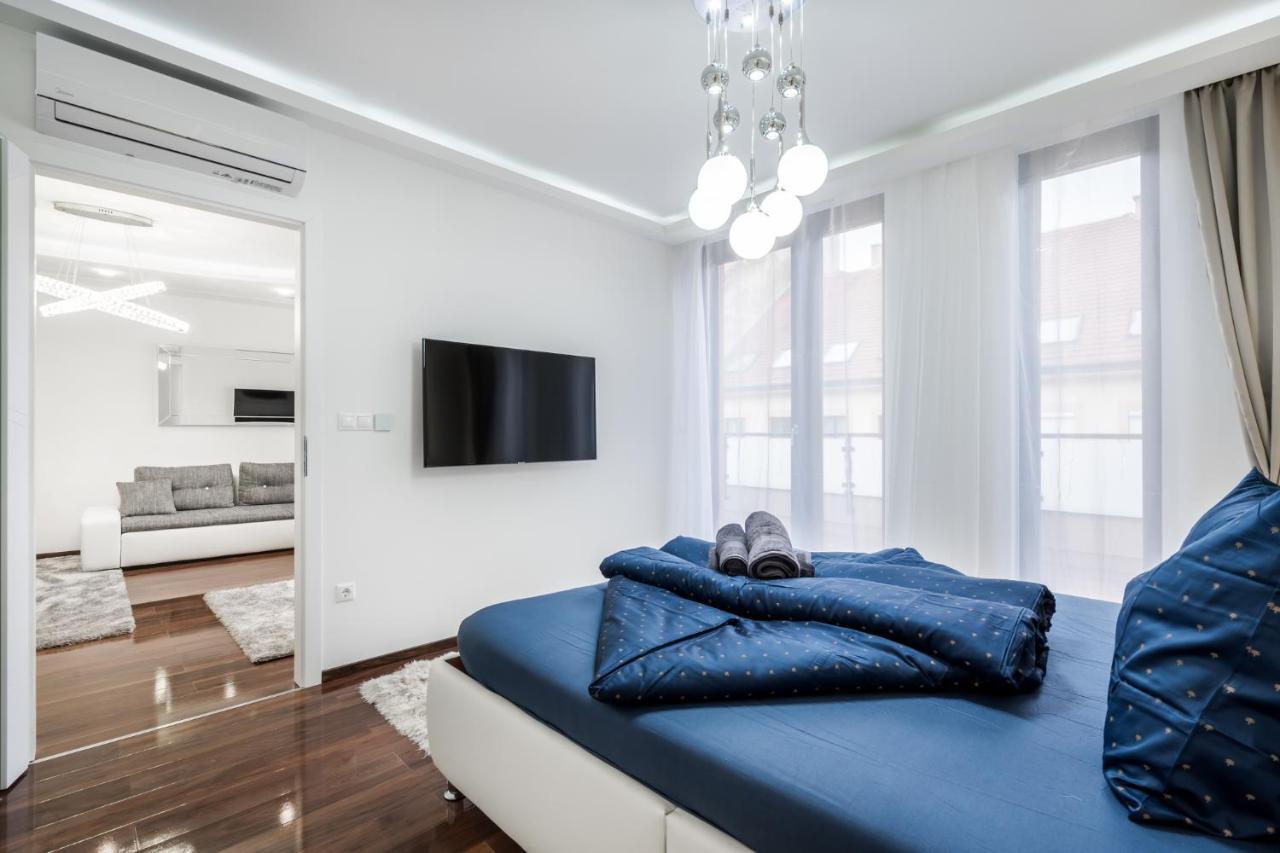 Kiraly 44 Luxury Apartment With Free Parking Boedapest Buitenkant foto